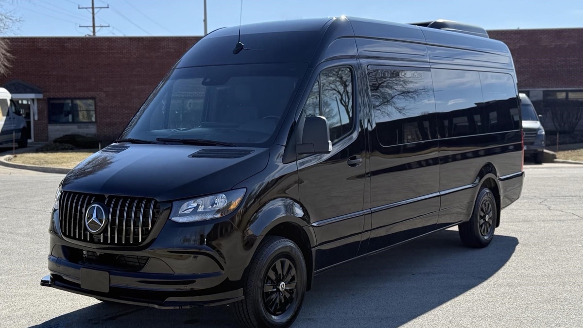 Mercedes-Benz Sprinter minibus