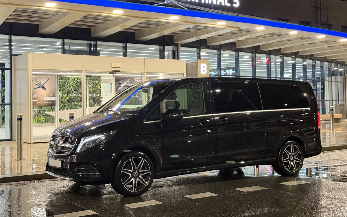 Mercedes-Benz V-Class in front of Prague Airport Terminal 3